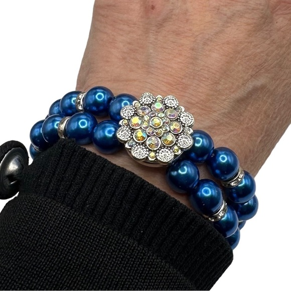 Blue Pearls Snap Jewelry Bracelet & Iridescent Victorian 18mm Snap Button! - Picture 1 of 14